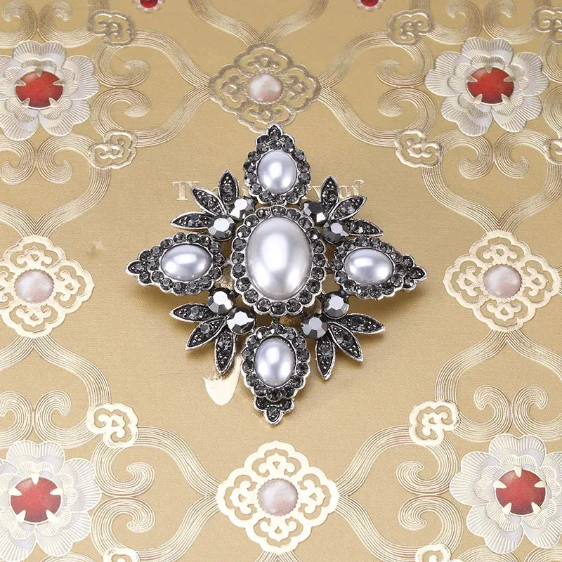 Altin Novelty Brooch Pin