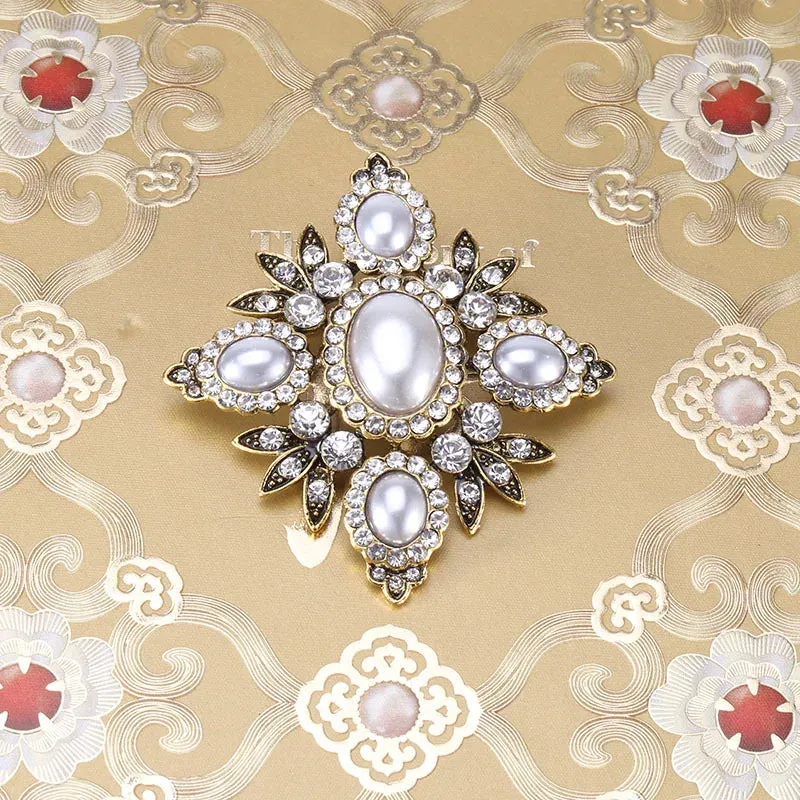 Altin Novelty Brooch Pin