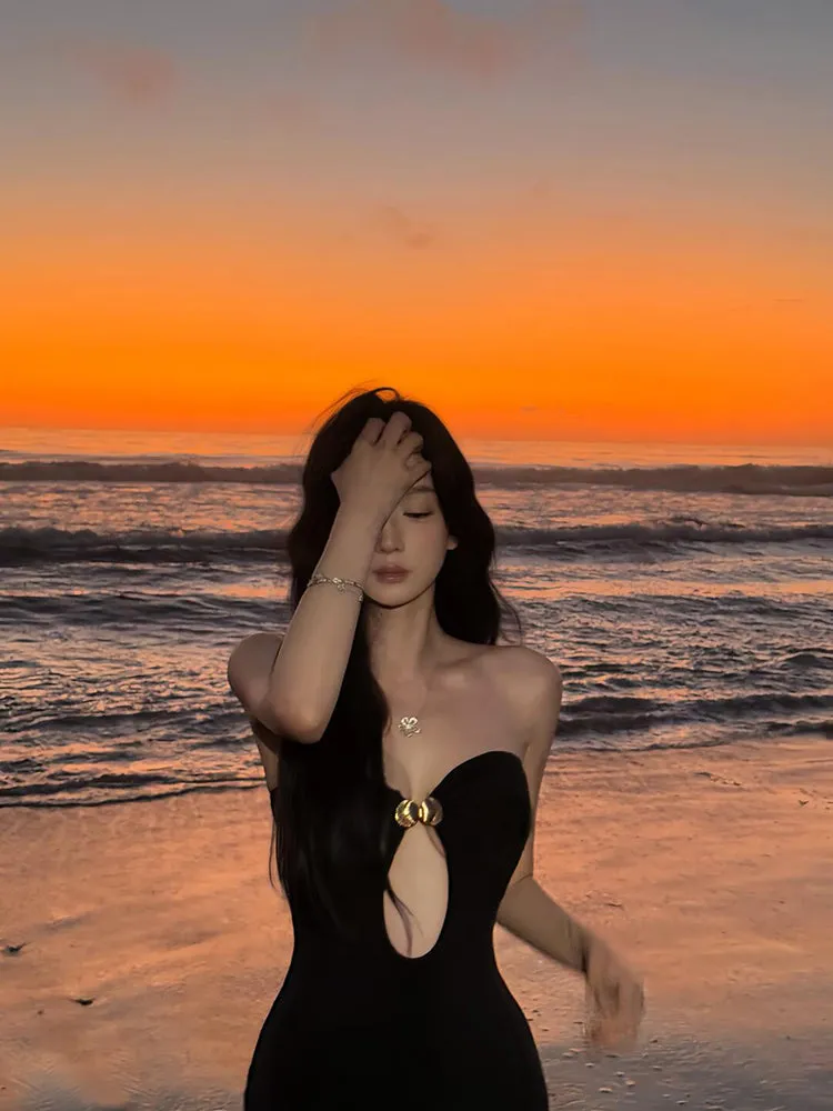 Black Cut-Out Bodycon Maxi Dress – Chic & Sultry Beach Party Outfit
