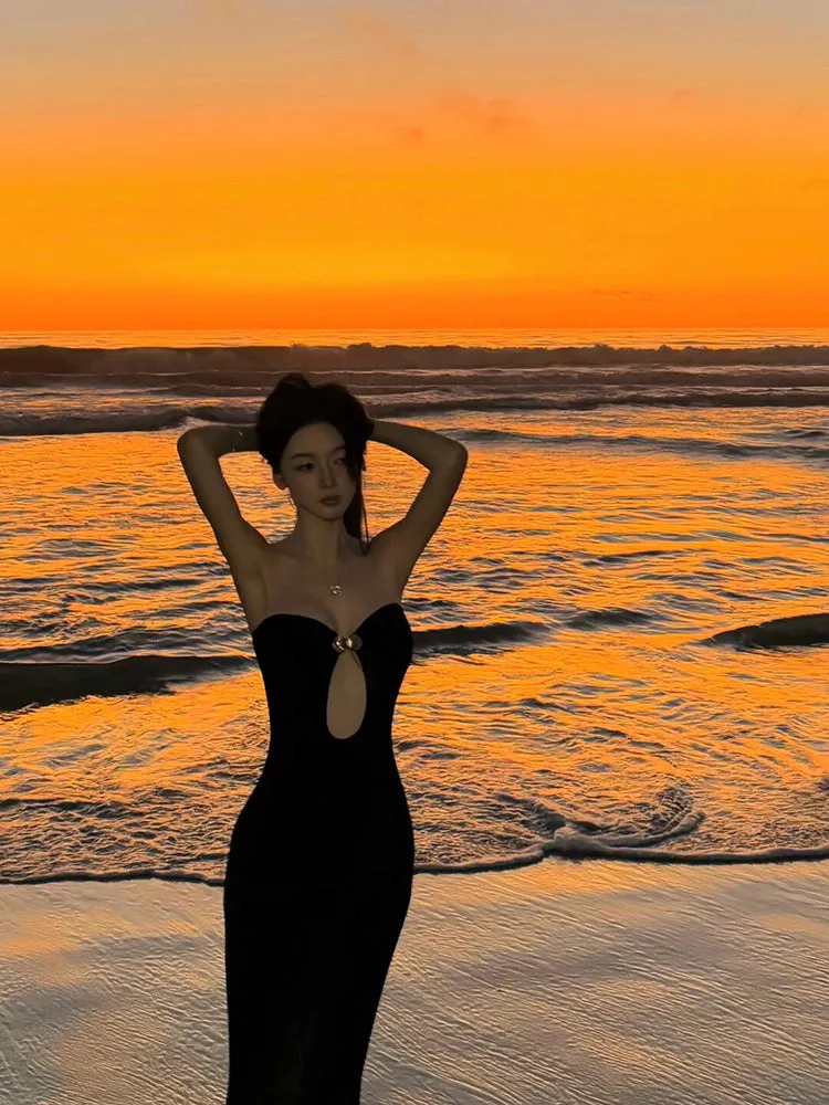 Black Cut-Out Bodycon Maxi Dress – Chic & Sultry Beach Party Outfit