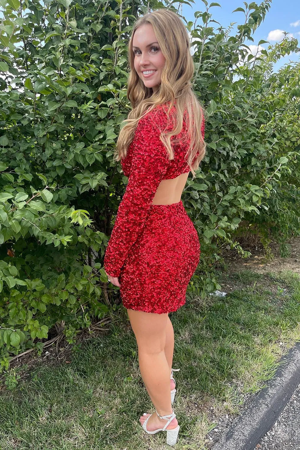 Luolandi Sexy Bodycon Sequin Long Sleeve Short Cocktail Dress Homecoming Dresses Sparkly