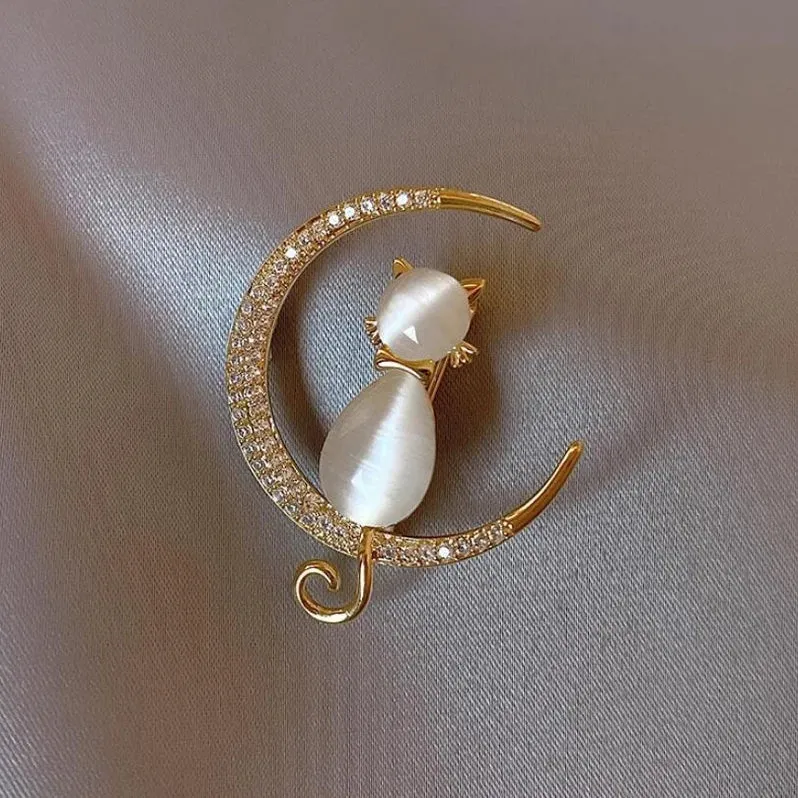 Mali Novelty Brooch Pin