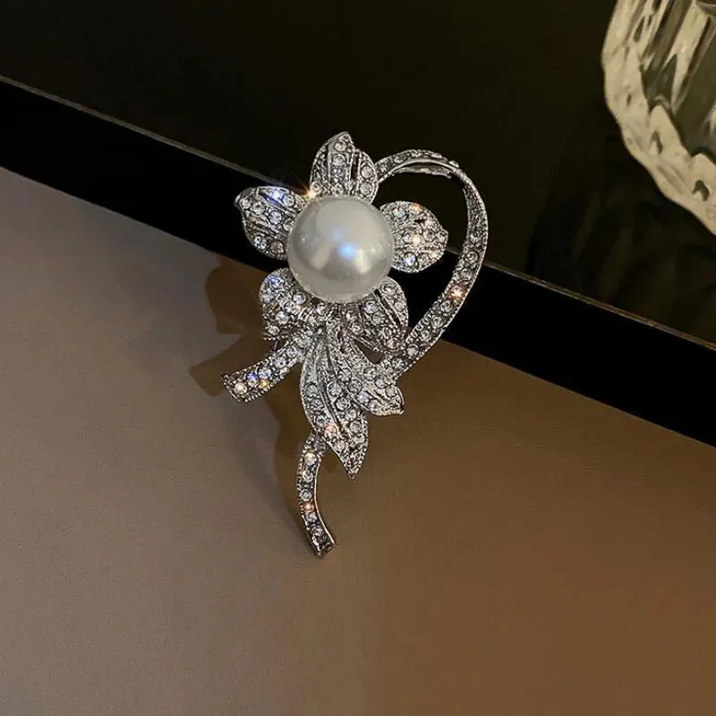 Mali Novelty Brooch Pin