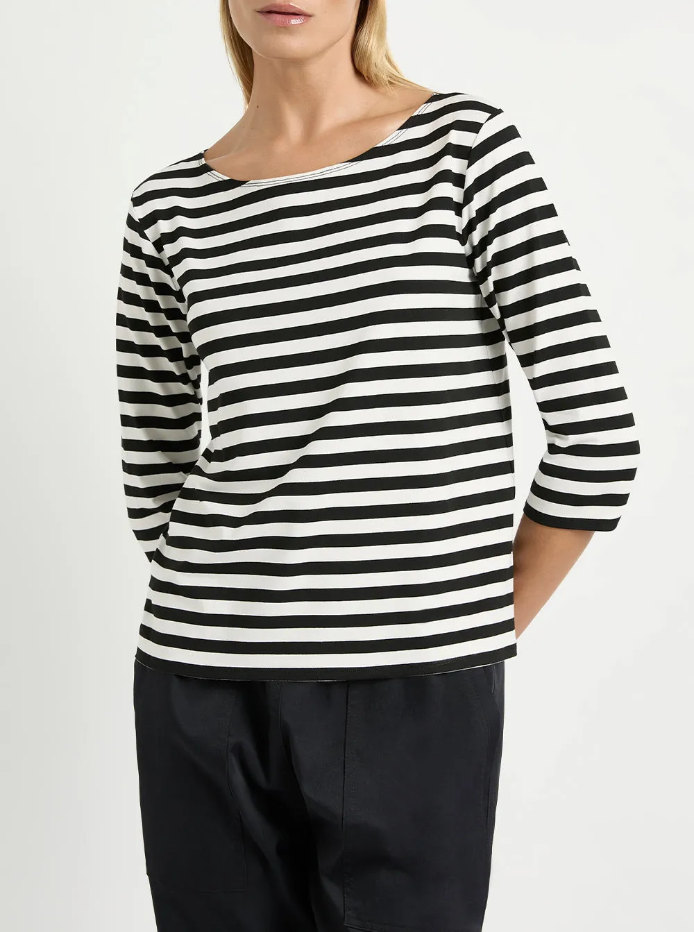 Relaxed Boat Neck - Milk/Black Bevel Stripe