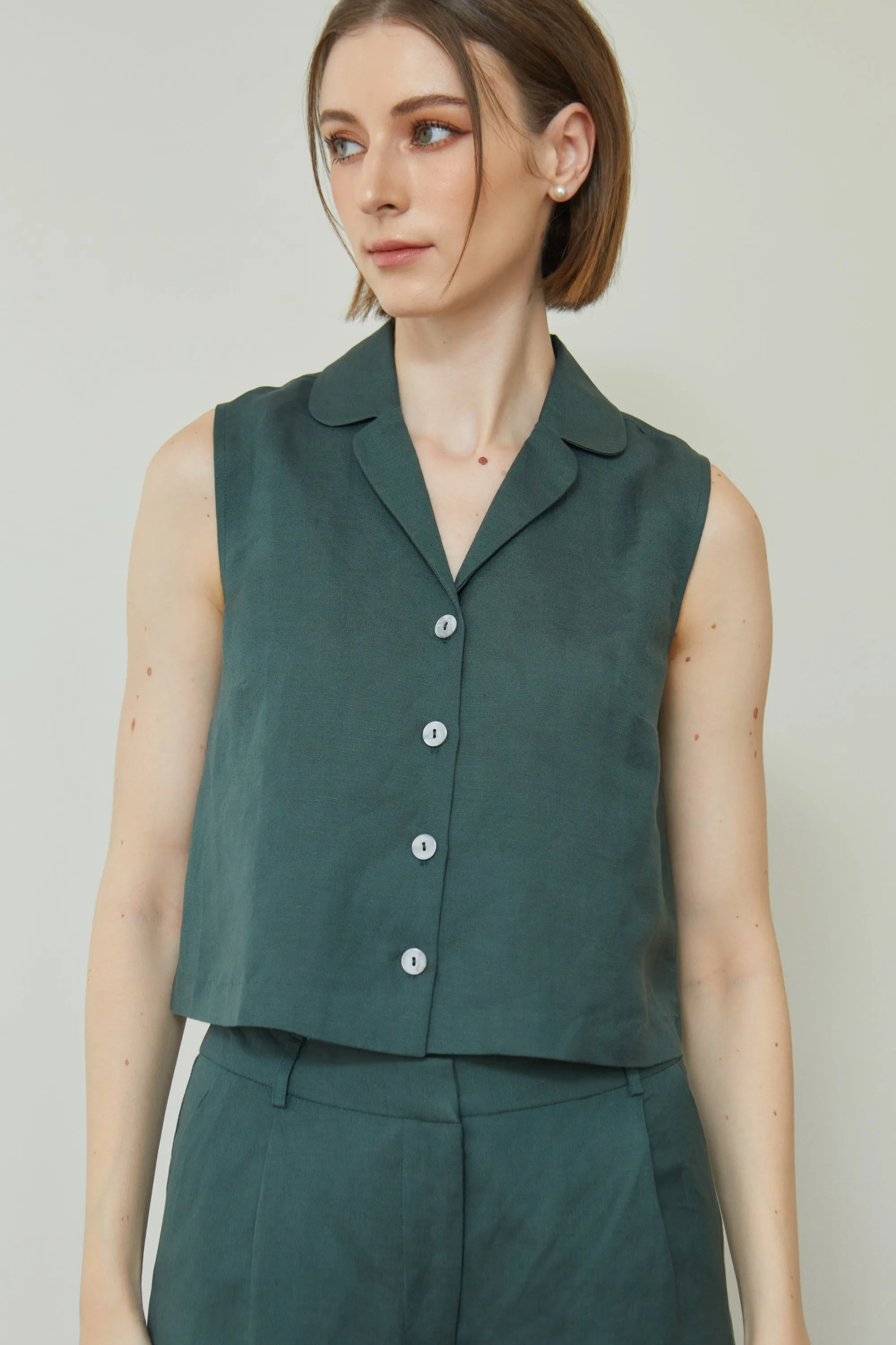 Relaxed Linen Notched Collar Top - Forest