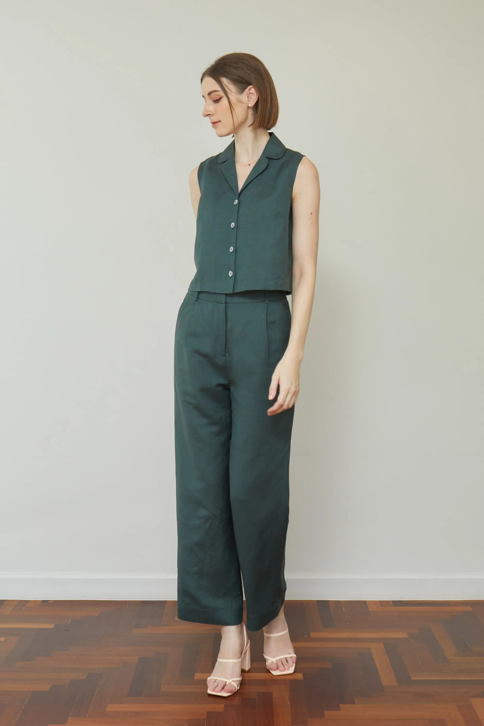 Relaxed Linen Notched Collar Top - Forest