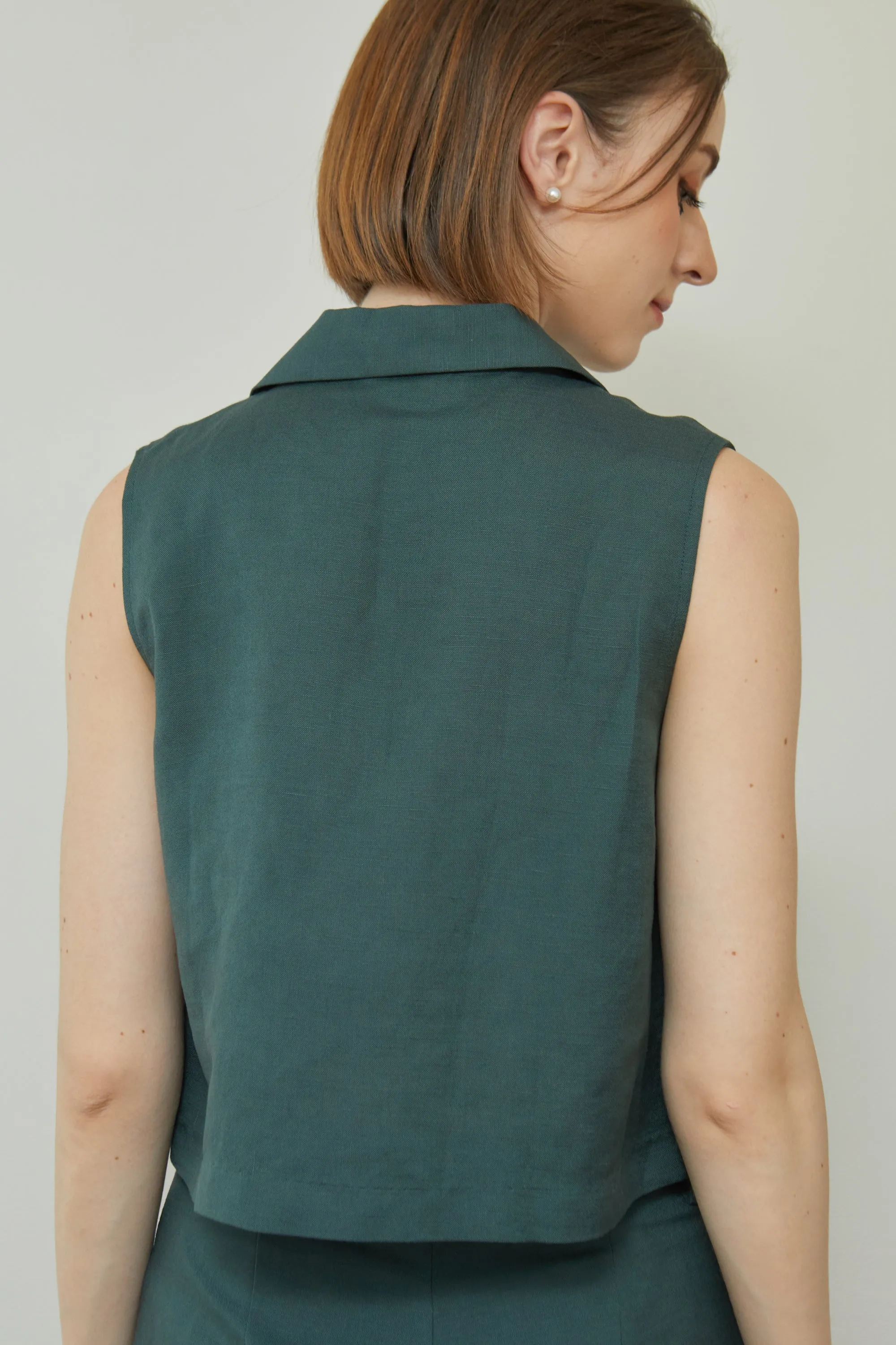 Relaxed Linen Notched Collar Top - Forest