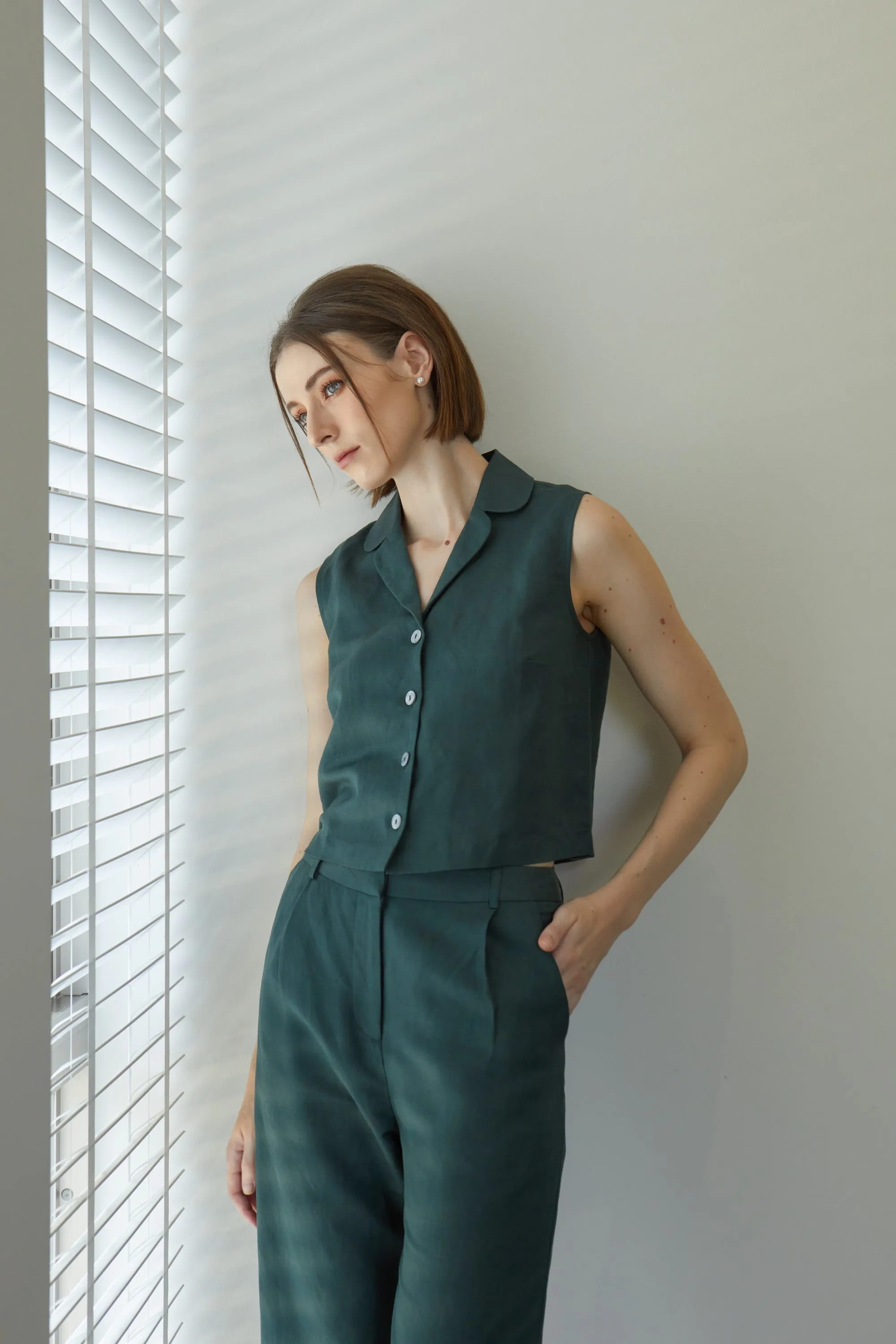 Relaxed Linen Notched Collar Top - Forest